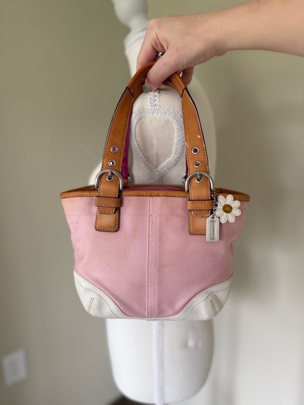 Vintage Coach Soho Daisy Mini Tote Hamptons Mini Tote Pink White Y2K Coach 4427 - Picture 2 of 11